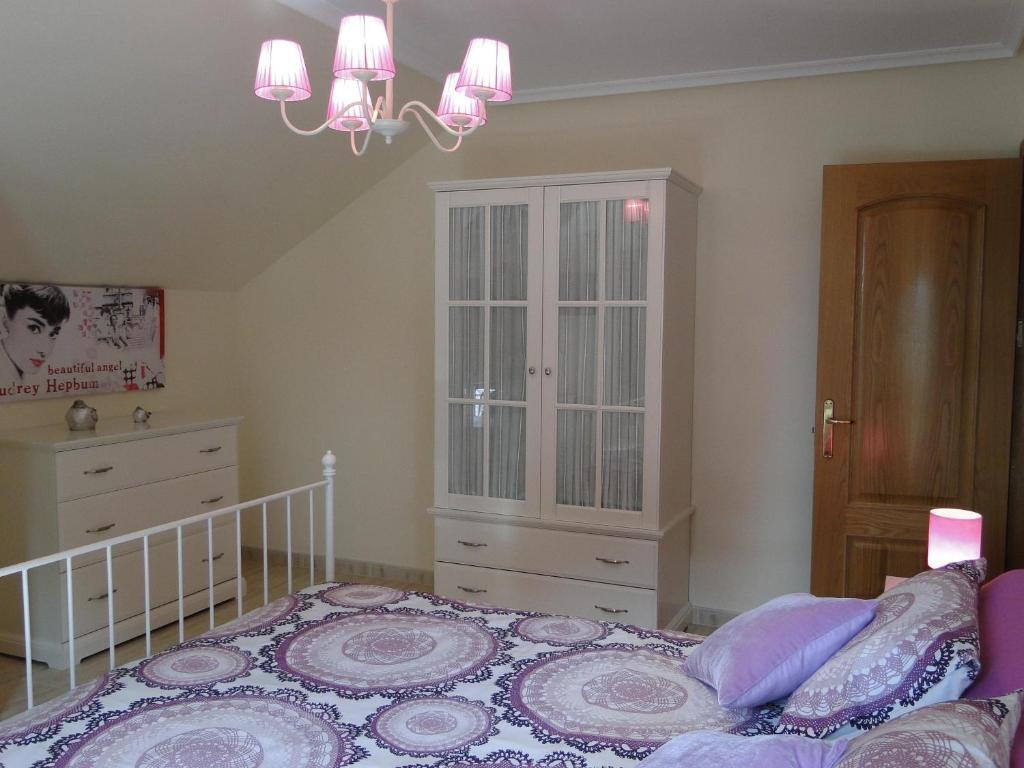 Apartamentos El Pinedo Noja Rum bild