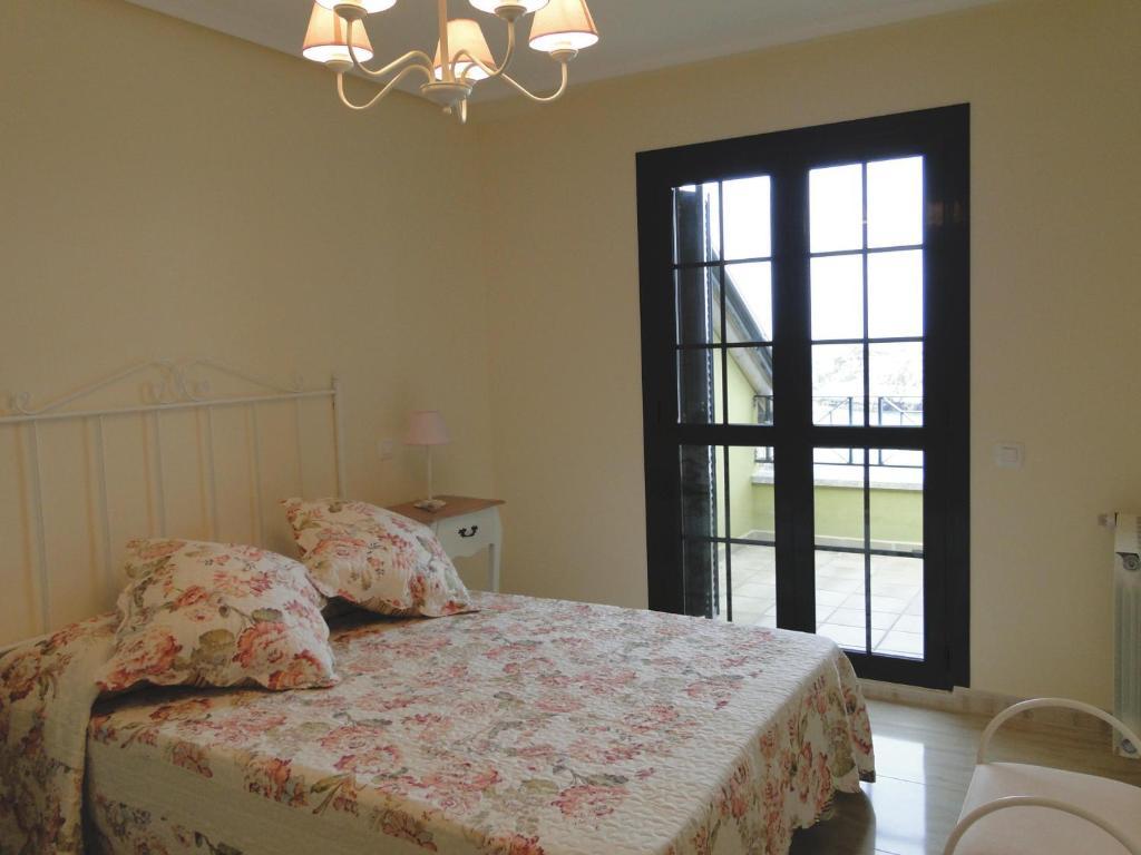 Apartamentos El Pinedo Noja Rum bild