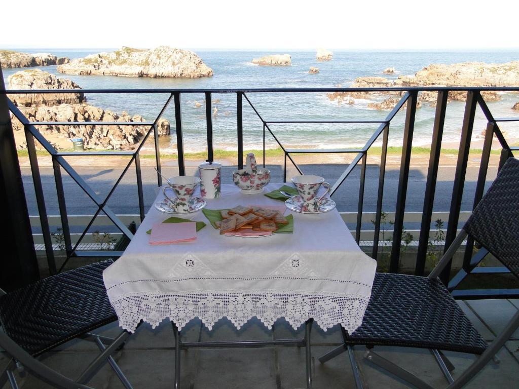 Apartamentos El Pinedo Noja Rum bild